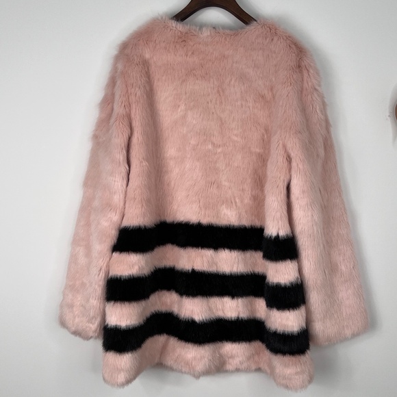 Love Token Pink and Black Faux Fur Coat - Picture 6 of 11